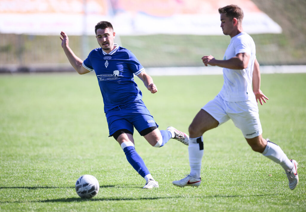 Fussball  2026/2027     12.07.2026
Muehlbachpokal in Holzhausen 2026
Finale 
SG Voehringen - VfR Sulz  (weiss) 
FOTO: Pressefoto ULMER / Markus Ulmer 
xxNOxMODELxRELEASExx