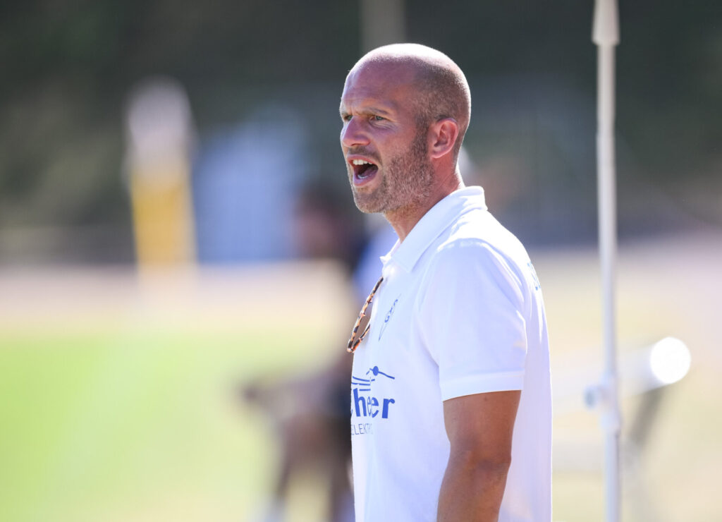 Fussball  2026/2027     12.07.2026
Muehlbachpokal in Holzhausen 2026
Finale 
SG Voehringen - VfR Sulz  
Trainer Bjoern Straub (SG Voehringen) 
FOTO: Pressefoto ULMER / Markus Ulmer 
xxNOxMODELxRELEASExx