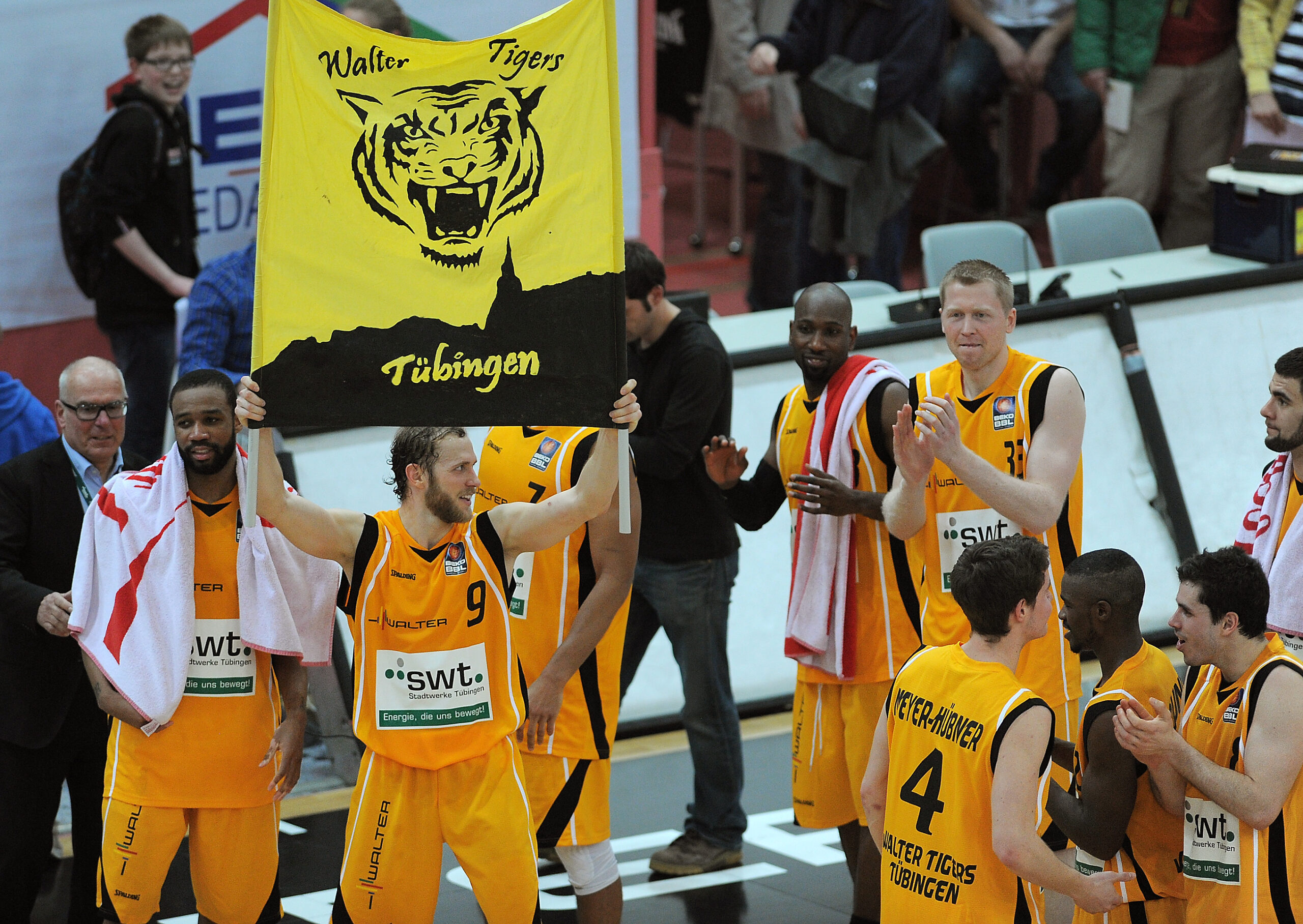 Read more about the article Trikot-Tag beim Tigers-Crowdfunding: Ahnengalerie