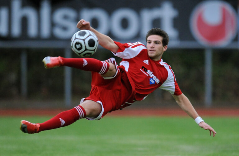 Mehr über den Artikel erfahren Sportlerfrühstück Folge 24: Fußballer Marco Calderaro vom TSV Hirschau im Interview