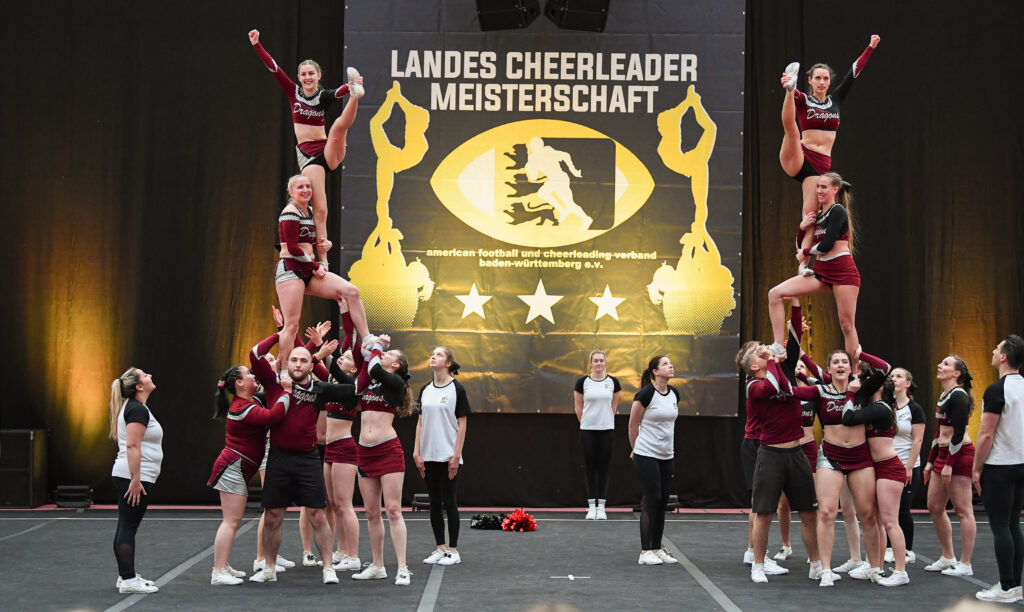 Landes-Cheerleadermeisterschaft LCM 2023, 11.03.2023 - Dragons vom SCC Tübingen (Kategorie S M Cheer)Foto: Axel Grundler