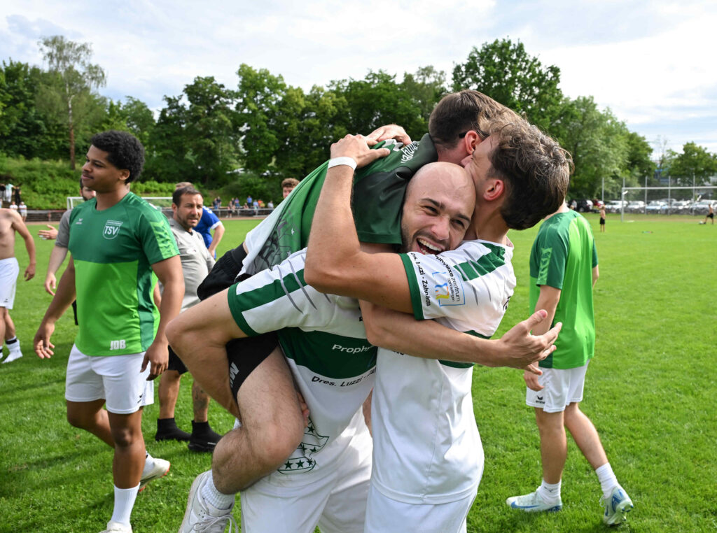 Kreisliga A2, 30. Spieltag, TSV Sondelfingen - VfL Pfullingen III, 06.06.2026 - Jubel SondelfingenFoto: Axel Grundler