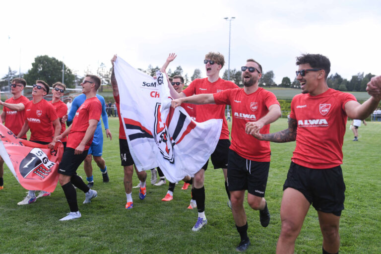 Mehr über den Artikel erfahren Meister: Deißlingen/Lauffen feiert den Titel – Bildergalerie