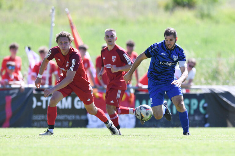 Mehr über den Artikel erfahren Road to Landesliga – Strassberg schlägt Hirschau in Poltringen!