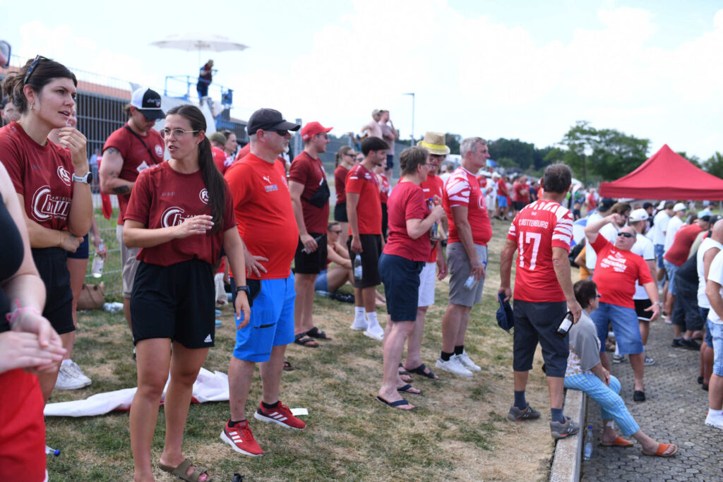 Fussball Relegation zur Verbandsliga Wuerttemberg am 21.06.2026 in Remmingsheim (Rasenplatz)TSV Koengen - FC RottenburgFankurve des FC RottenburgFOTO: ULMER Pressebildagentur / Moritz LissxxNOxMODELxRELEASExx