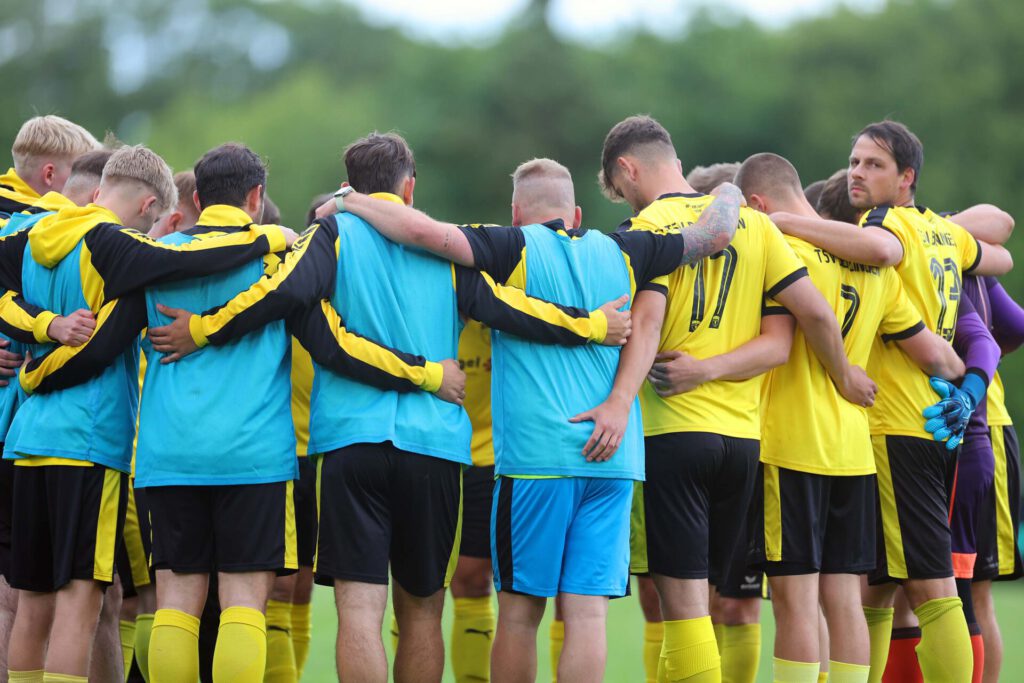 Fussba lRelegation 2. KL A2 - Schwarzwald/Zollern / 2025/2026    
11.06.2026  
Relegation 2. KL A2 gegen 2. KL A4 Schwarzwald/Zollern 
SGM Böhringen / Dietingen gegen TSV Benzingen  




FOTO: Frank Riedinger  
xxNOxMODELxRELEASExx