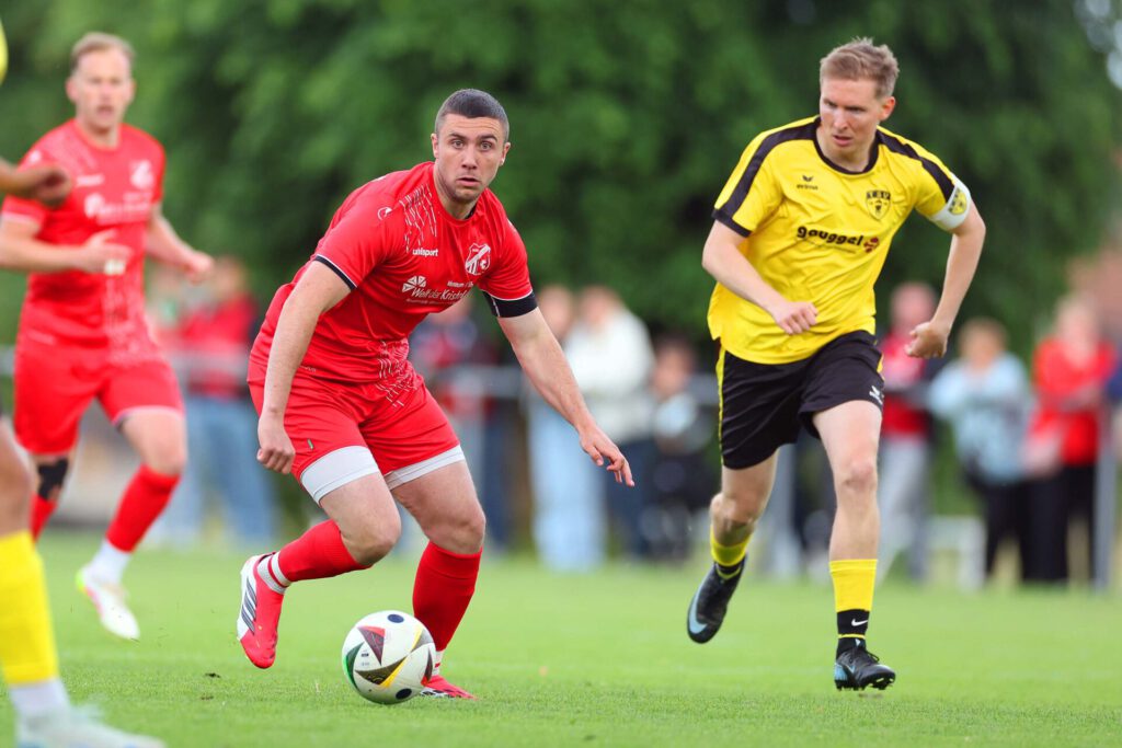 Fussba lRelegation 2. KL A2 - Schwarzwald/Zollern / 2025/2026    
11.06.2026  
Relegation 2. KL A2 gegen 2. KL A4 Schwarzwald/Zollern 
SGM Böhringen / Dietingen gegen TSV Benzingen  

Tobias Müller, Nummer 13 (SGM Böhringen/Dietingen) 


FOTO: Frank Riedinger  
xxNOxMODELxRELEASExx