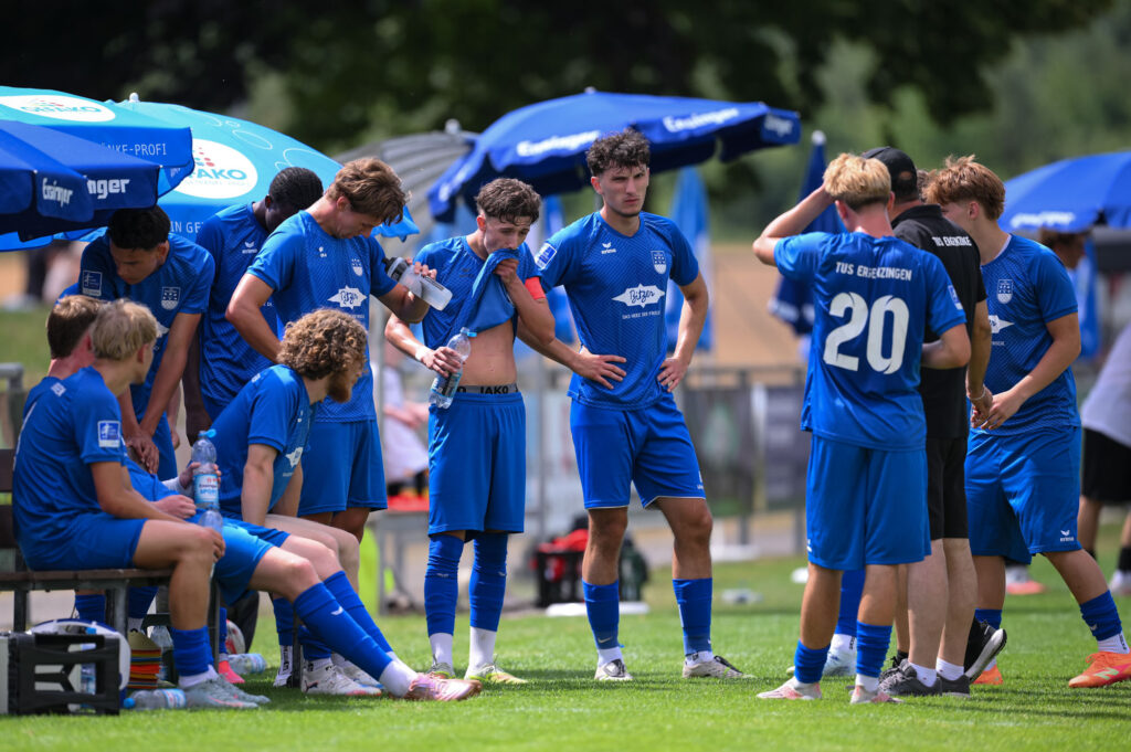 Fussball  BITZER Cup 2026 in Ergenzingen  05.07.2026 Einlagespiel; TuS Ergenzingen U19 - TSG Balingen U 19Trinkpause TuS Ergenzingen  FOTO: Pressefoto ULMER / Markus Ulmer  xxNOxMODELxRELEASExx