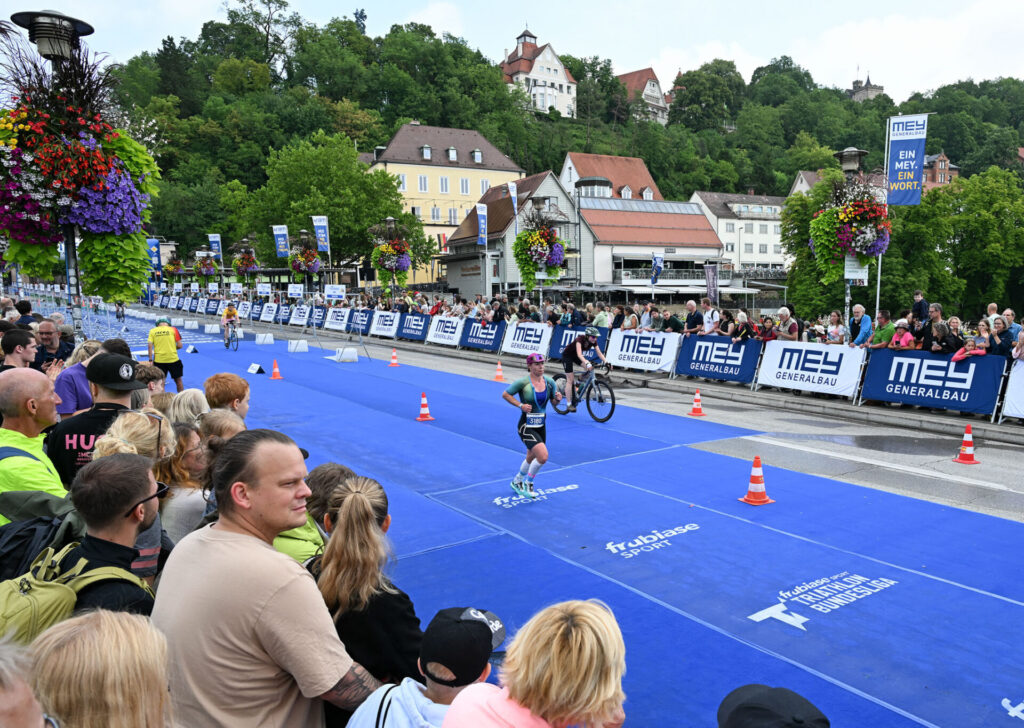 Mey Generalbau Triathlon 2026 in Tübingen, 19.07.2026 - Kurzdistanz - Zieleinlauf Neckarbrücke
Foto: Axel Grundler